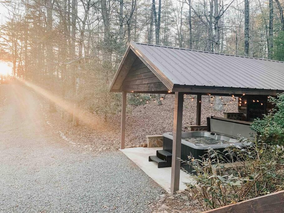 Villa Hot Tub, Porch Swing Bed, Fire Pit, Aska Adventure Blue Ridge Esterno foto
