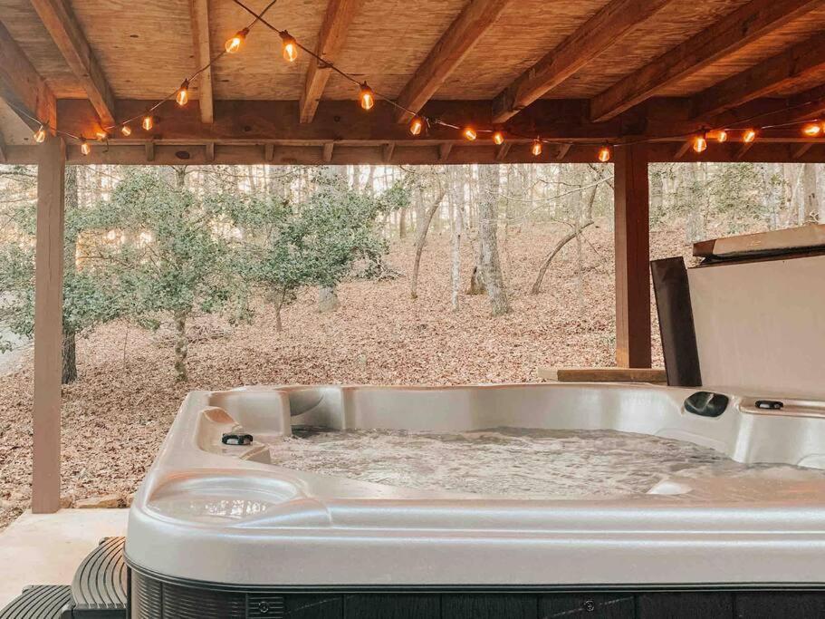 Villa Hot Tub, Porch Swing Bed, Fire Pit, Aska Adventure Blue Ridge Esterno foto
